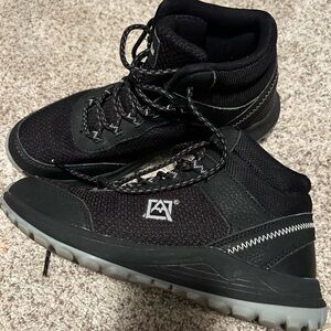 Avalanche hiking shoes size 7 women’s